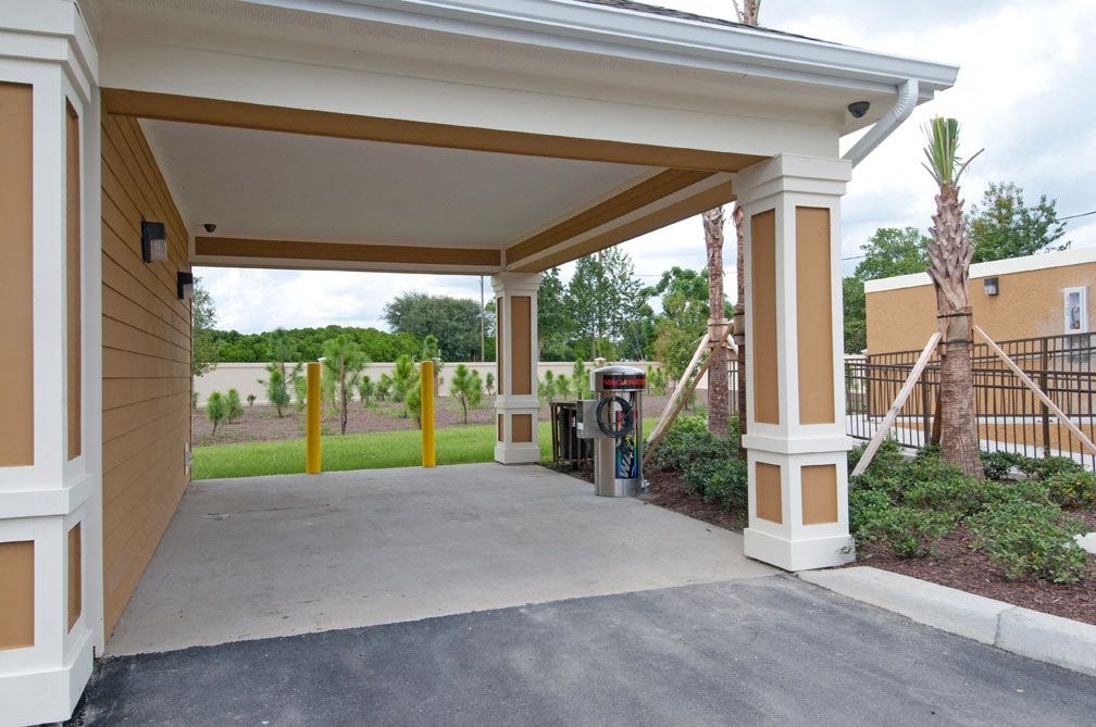 Fort King Colony Apartments, 6900 Aqua Vista Drive, Zephryhills, FL